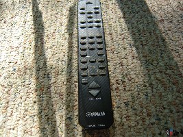 762360-yamaha_rav15_remote_control_for_yamaha_receivers.jpg